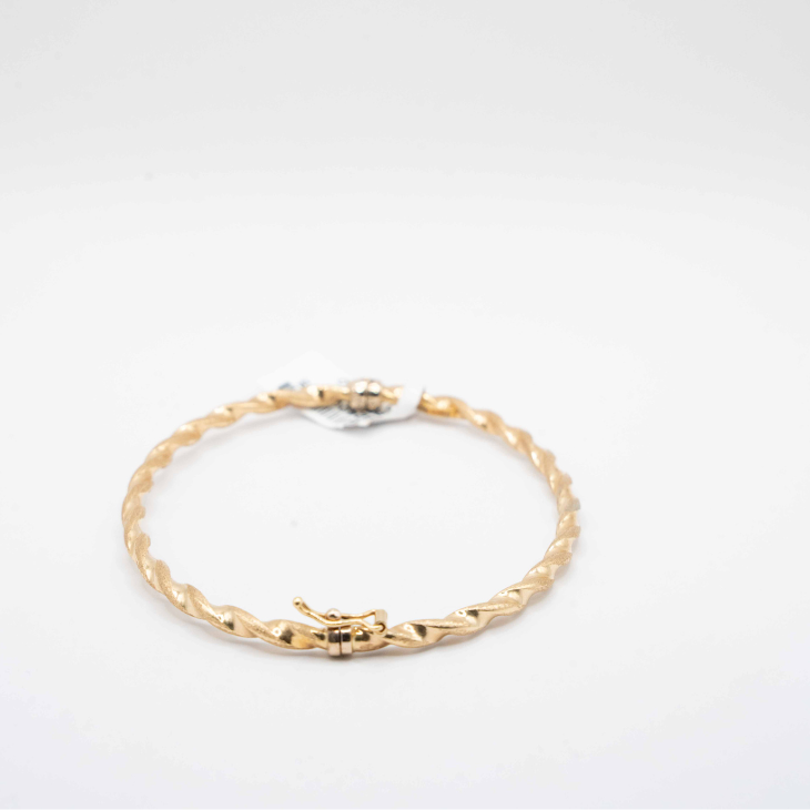Hinged rop twisted bangle