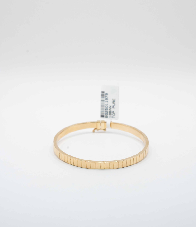 Ribbed, Grooved Gold Bangle